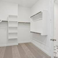 5219 Timpson - Closet